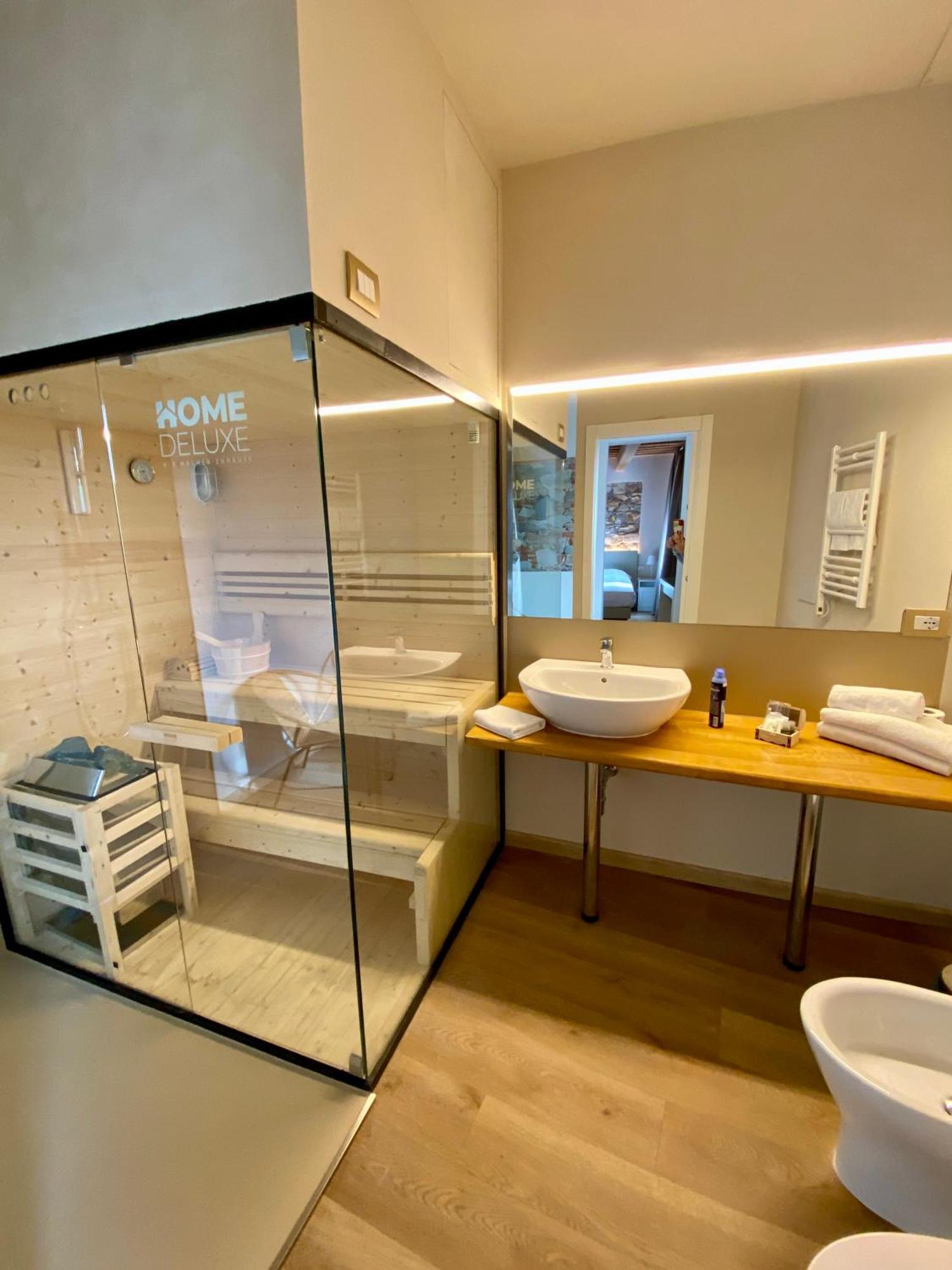 Il Tiglio Jacuzzi&Sauna Лука Екстериор снимка